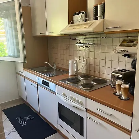 Apartment Apartman Vanda *
